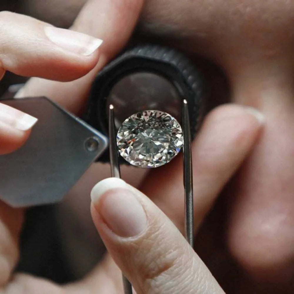 why aterna lab diamond is better than moissanites diamonds at Quorri Canada