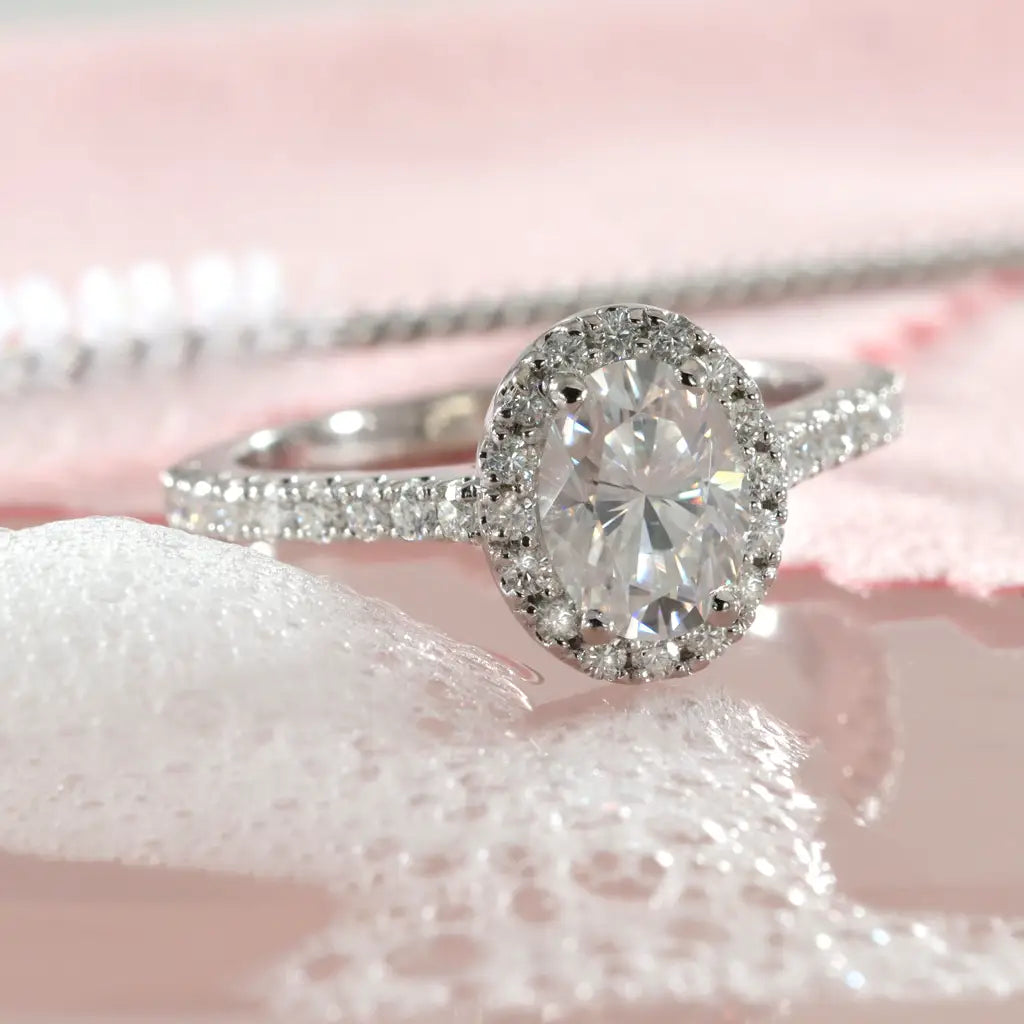 how to clean your diamond engagement ring at Quorri Canada