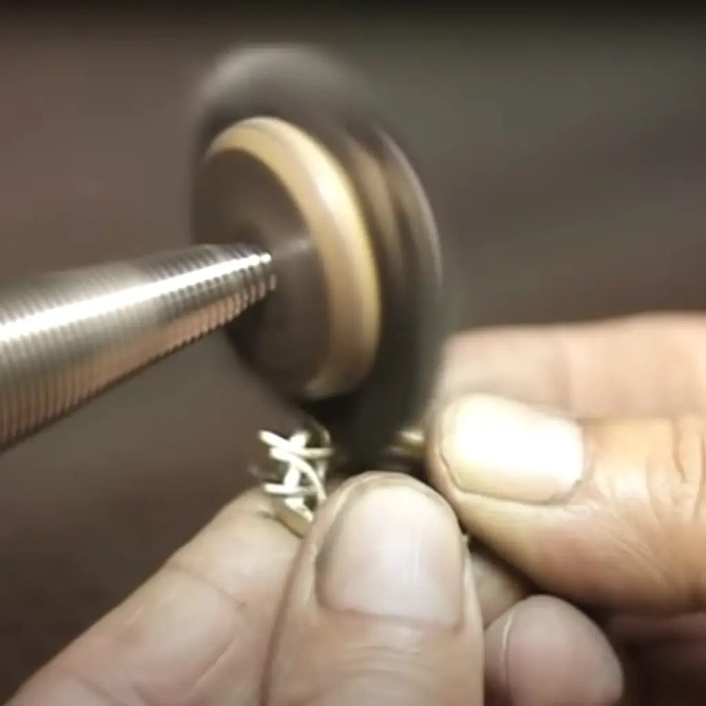 polishing your diamond engagement ring at Quorri Canada