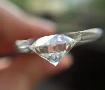 difference between moissanite lab diamond vs mined diamonds