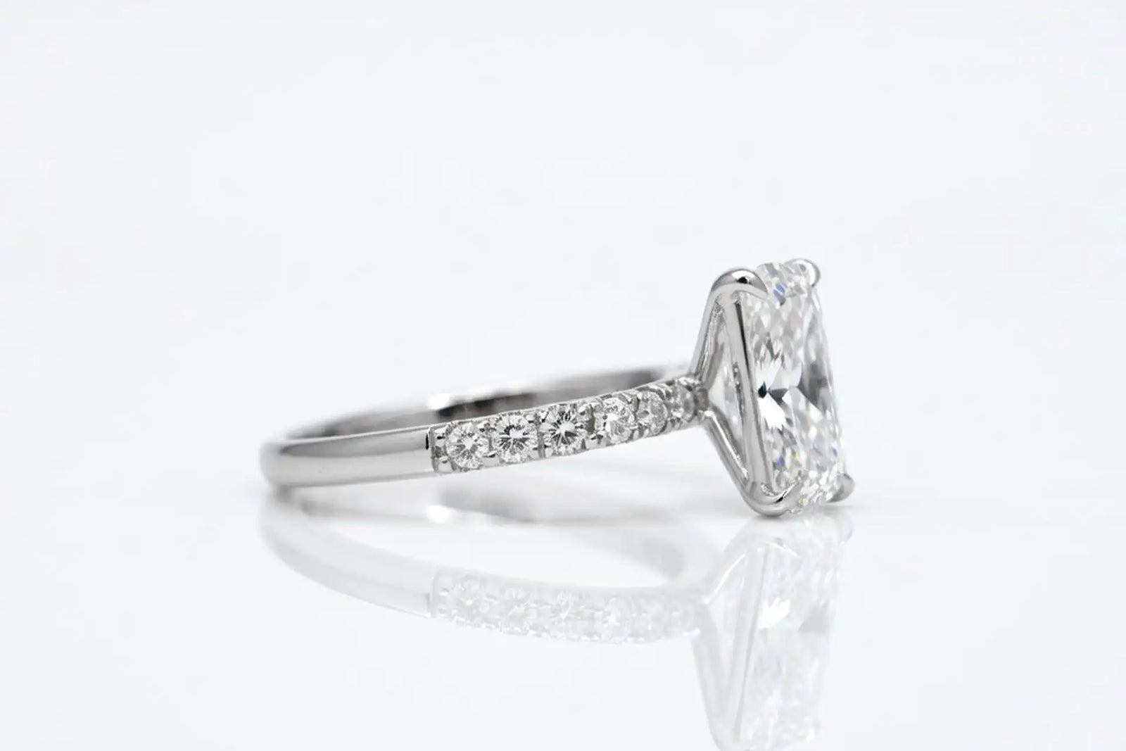 Ava-leigh 2 carat lab grown IGI certified diamond engagement ring with diamond accents - Quorri