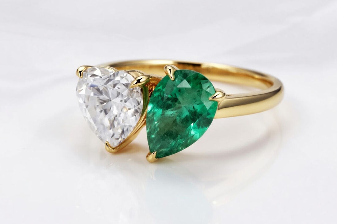 Toi et Moi lab grown heart diamond with lab grown green emerald pear yellow gold -  Quorri
