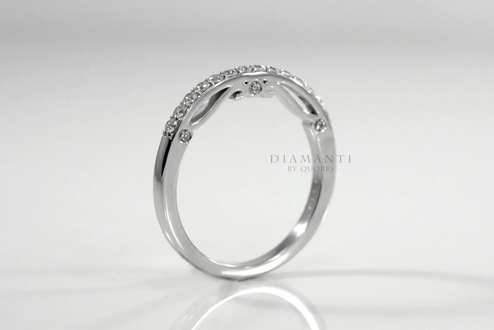 18k white gold diamond wedding band Quorri Canada