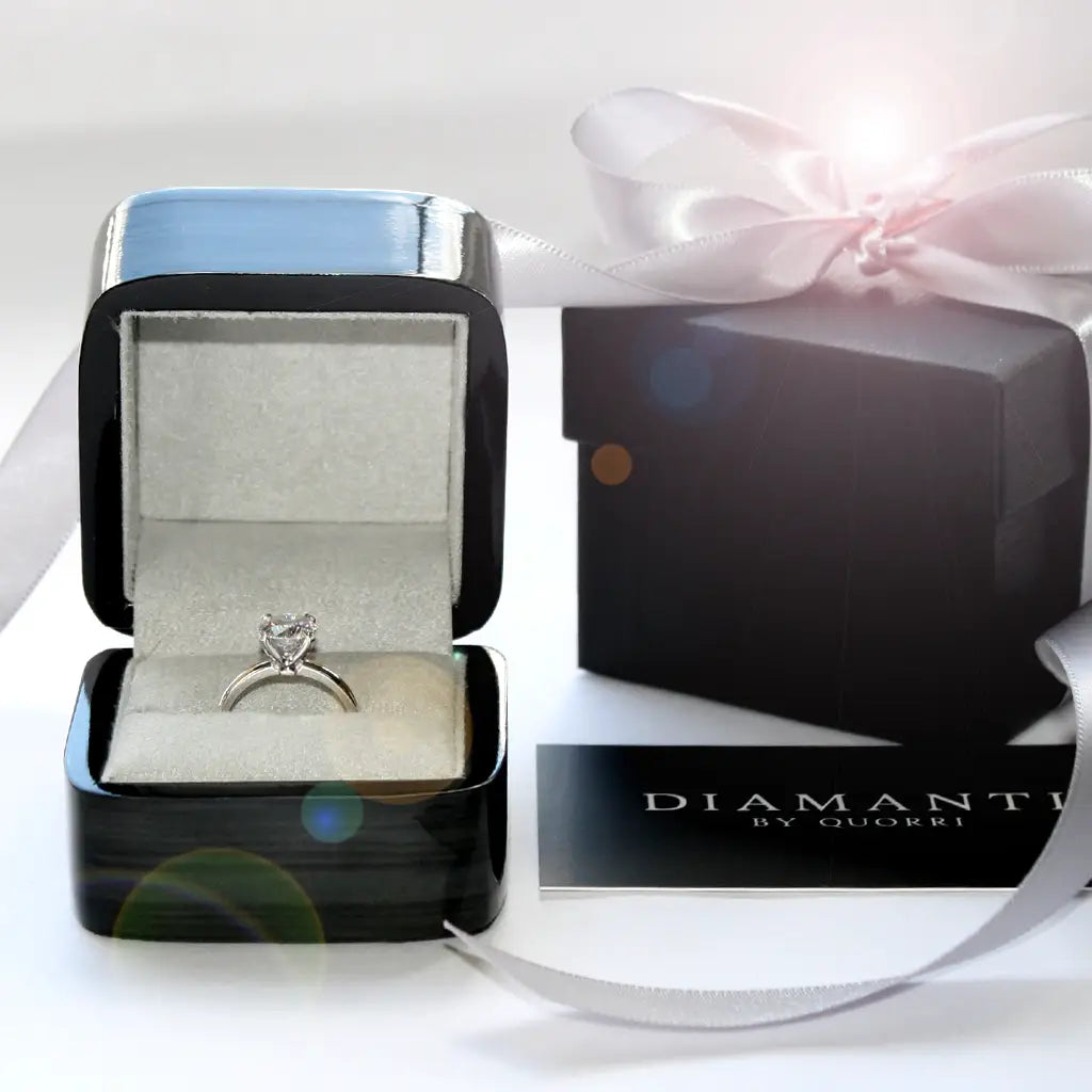 engagement and fine jewelry presentation box at Quorri