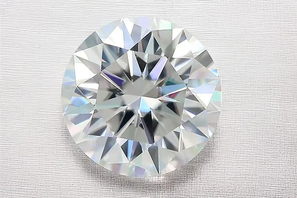 2 carat round brilliant hearts and arrows super ideal lab grown diamond Quorri Canada