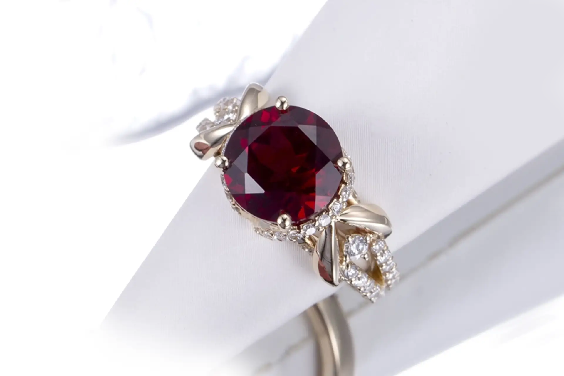 designer 18k yellow gold vintage 4 carat ruby gemstone engagement ring Quorri Canada