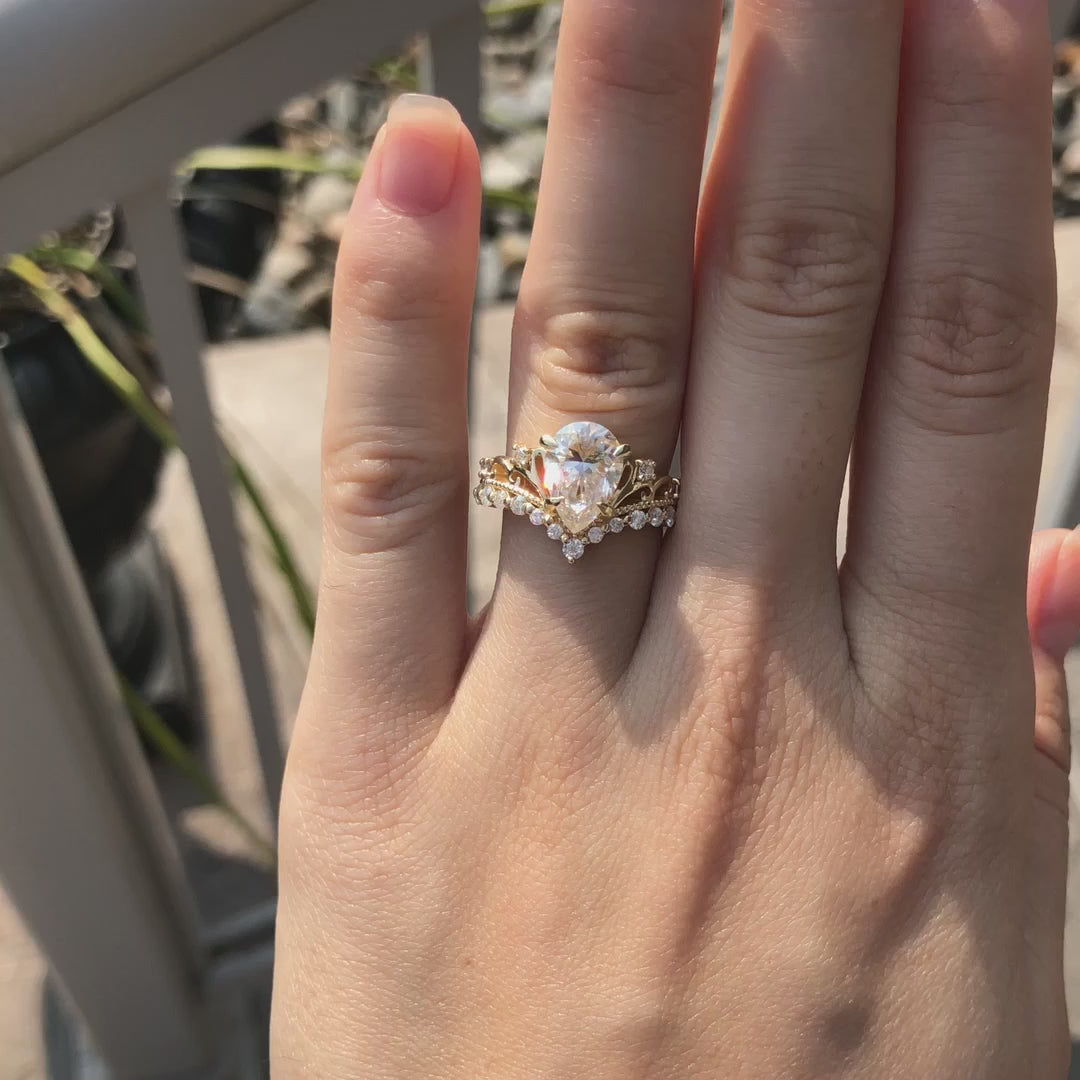 18k yellow gold designer antique claw prong 2.5 carat pear lab diamond engagement ring Quorri Canada