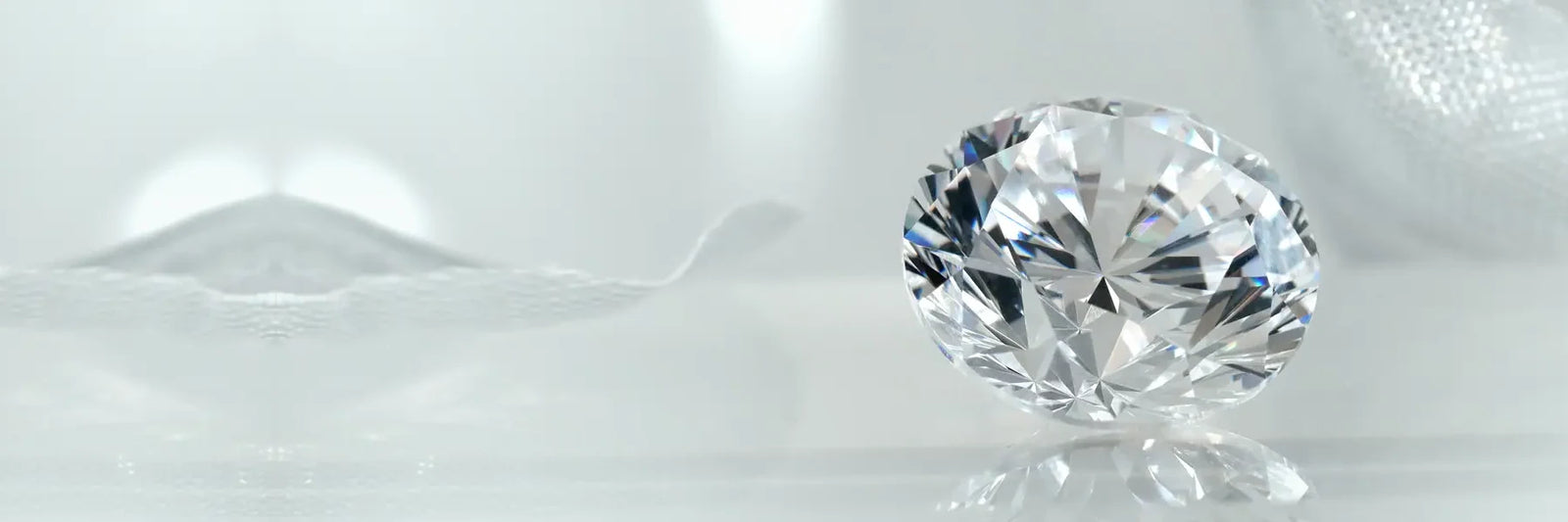 buy round brilliant lab created diamonds at affordable prices at Quorri